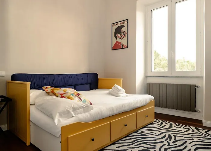 Apartment Loft Pop-industrial Con Vista Acquedotto Rom